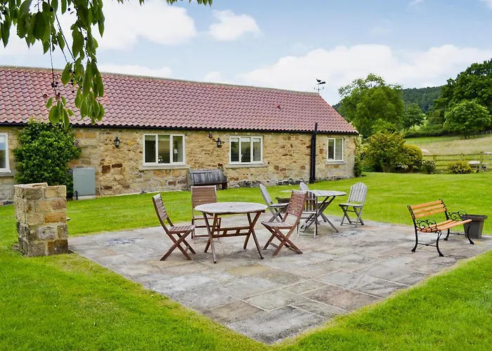 Hurworth - 25565 * Knapton (York)